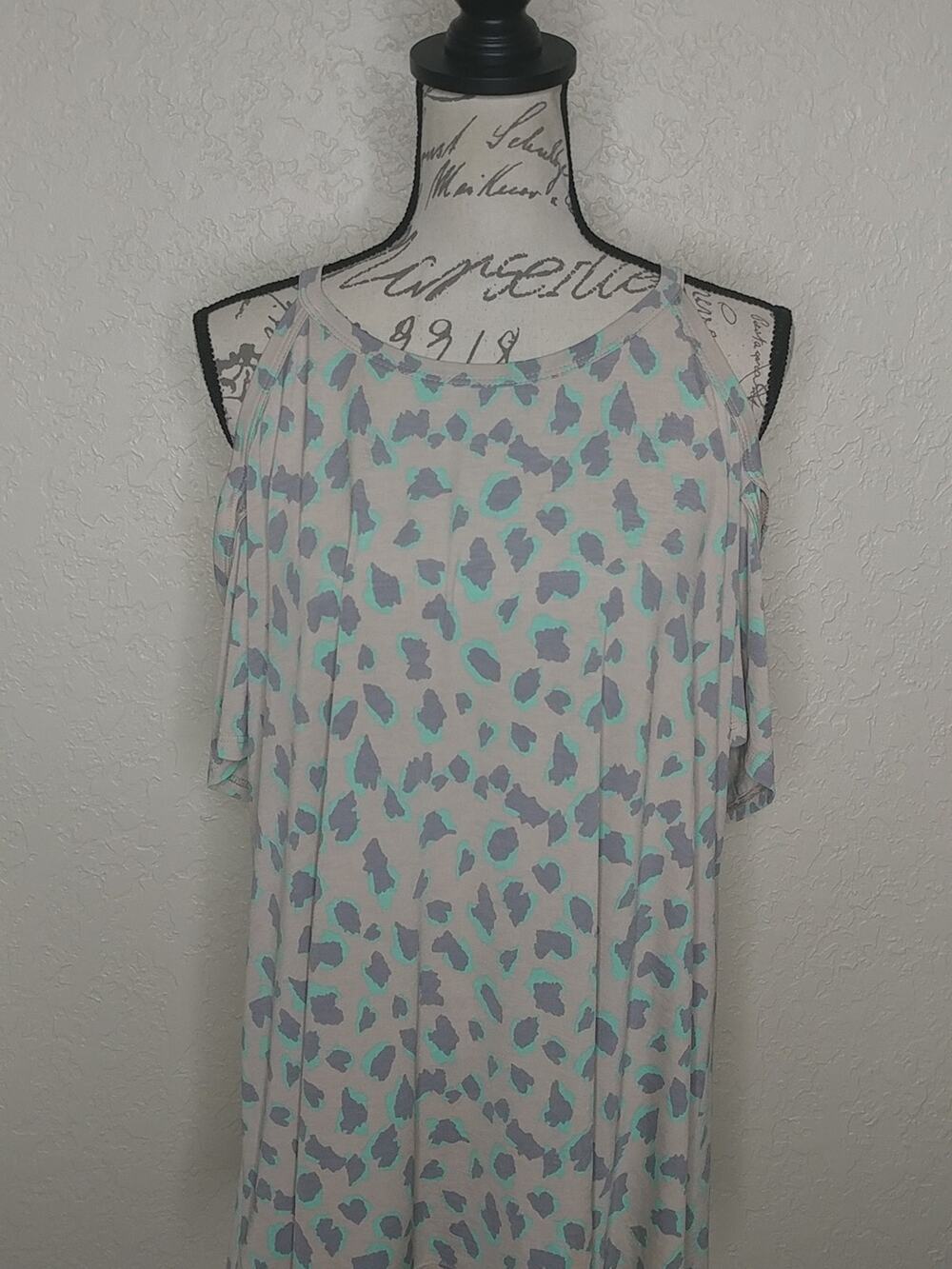 Honeyme Animal Print Cold Shoulder Top Size L
